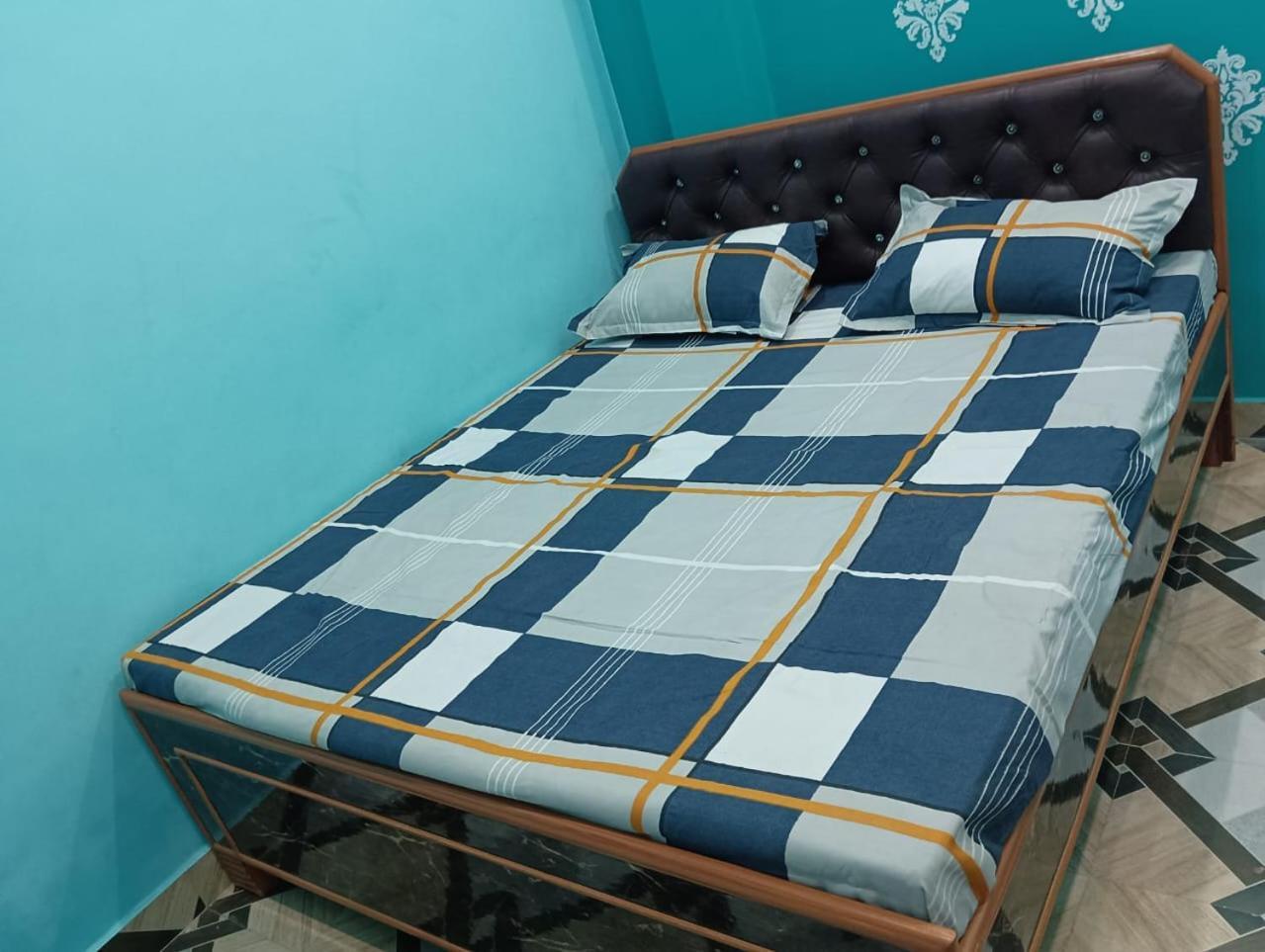 Laxman Guest house *